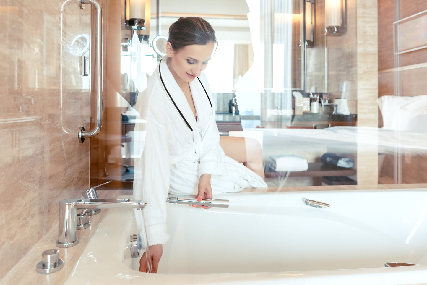 Luxus Hotel Gyémánt Kasmír Mikropamut fürdőköntös fekete paszpóllal, S-M