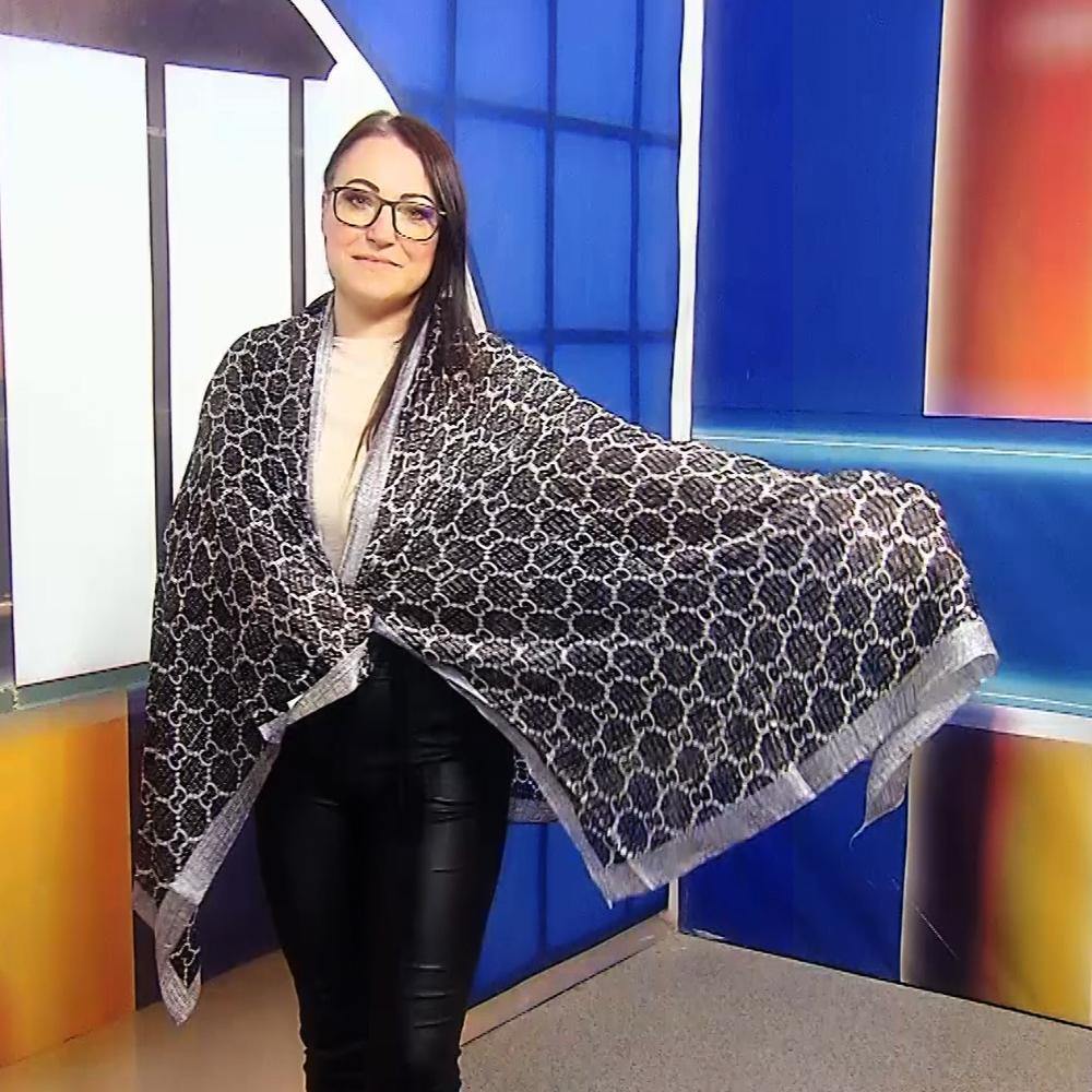 100% Valódi Selyem Sál-Kendő, 90 cm x 180 cm, Lánc Mintás, Szürke 3 100% Valódi Selyem Sál-Kendő, 90 cm x 180 cm, Lánc Mintás, Szürke - Ékszer Galéria