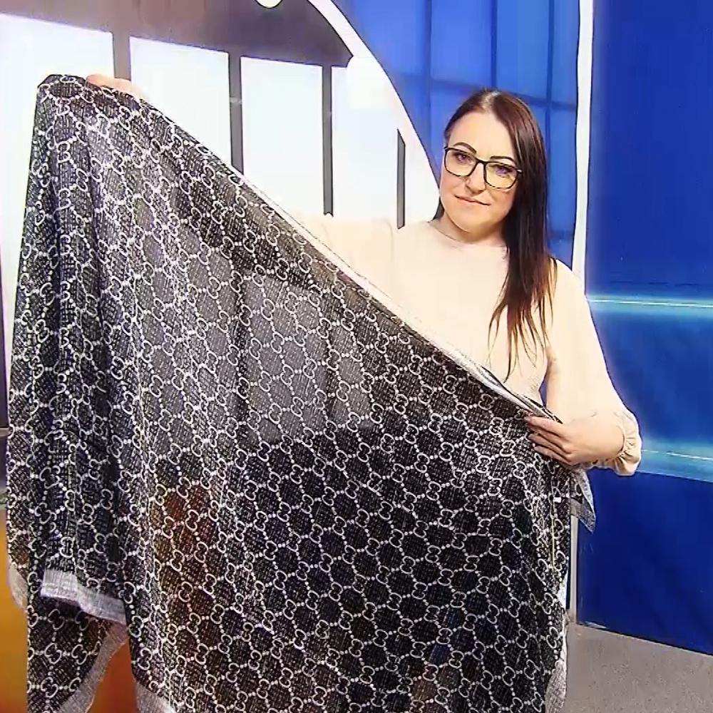100% Valódi Selyem Sál-Kendő, 90 cm x 180 cm, Lánc Mintás, Szürke 2 100% Valódi Selyem Sál-Kendő, 90 cm x 180 cm, Lánc Mintás, Szürke - Ékszer Galéria